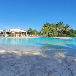 https://grand-studio-idealement-situe-jardin-et-piscine.comcaribbean.com